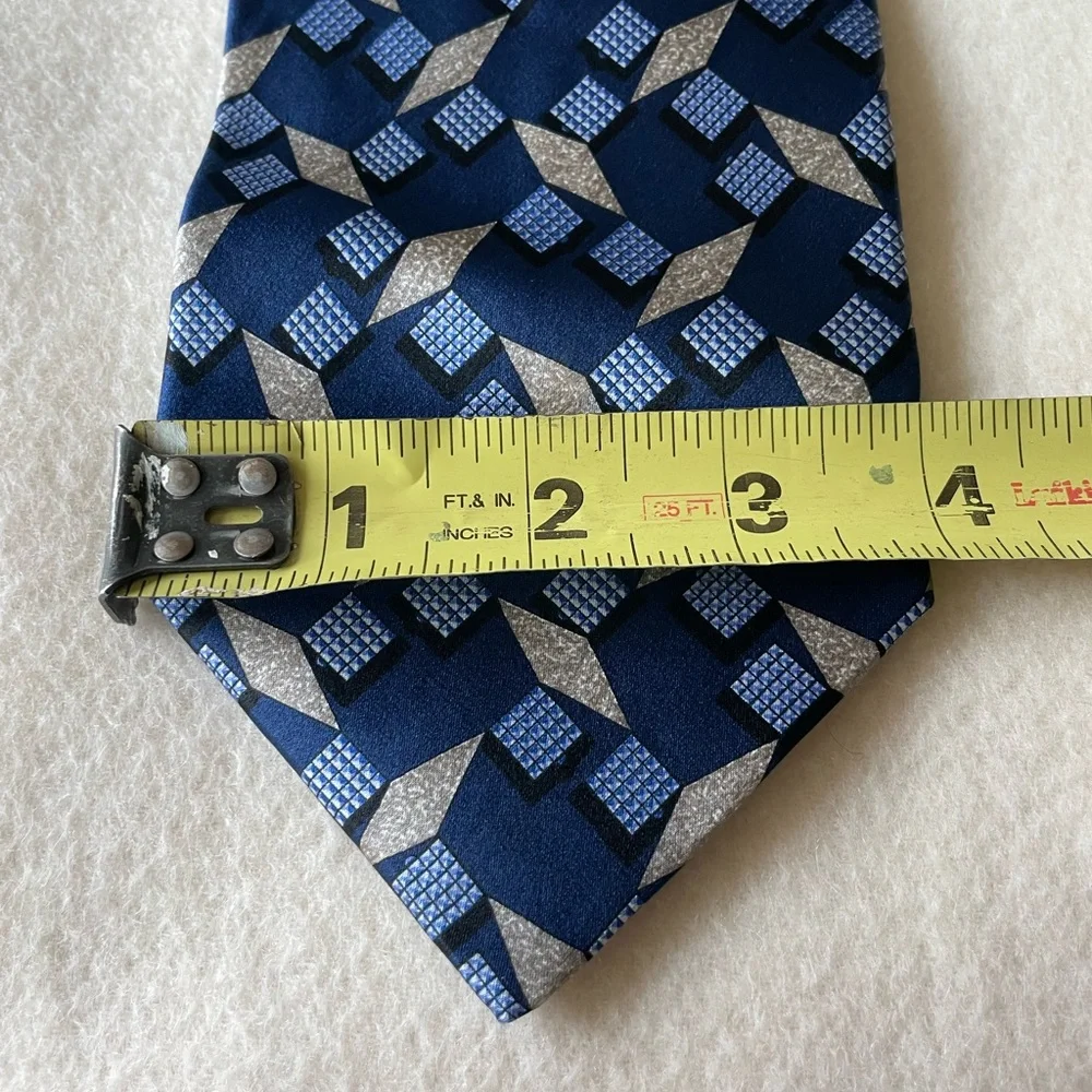 New! VALENTINO SILK GEOMETRIC PRINT TIE NEW!